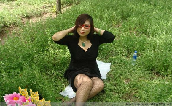 丰韵犹存50中年女人 各种大妈随地撒尿：中年熟大妈图片欣赏(7)(点击浏览下一张趣图)