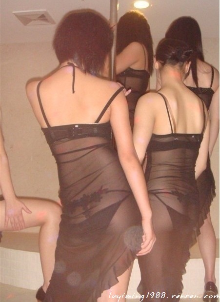 大朗圣堂小姐图 东莞沐足开放女技师图 大朗不正规按摩暗访组图(点击浏览下一张趣图)