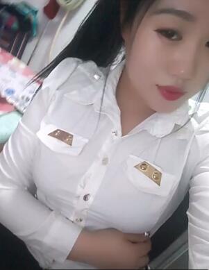 任盈盈之水面下的秘密 宁中则岳夫人羞红 任盈盈与刘正 (8)(点击浏览下一张趣图)