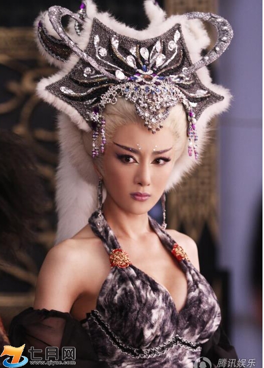 苏妲己的胸图片 大胸苏妲己图片 张馨予苏妲己的图片(9)(点击浏览下一张趣图)