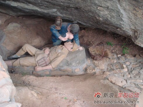 孟霞红嫂喂奶的图片 女人用奶水救伤员视频 红嫂乳汁内涵gif图片(2)(点击浏览下一张趣图)