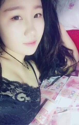 前后夹击三明治 前后洞被夹击图 前后夹击动态图(9)(点击浏览下一张趣图)