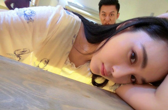 张馨予李晨亲热图片 张馨予的个人资料(点击浏览下一张趣图)