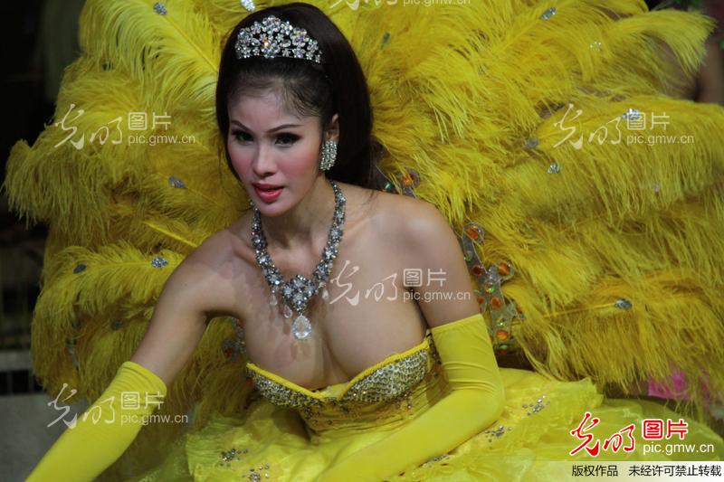 人妖老了以后的照片 变性后悔亲身经历 高清人妖生器照片(9)(点击浏览下一张趣图)
