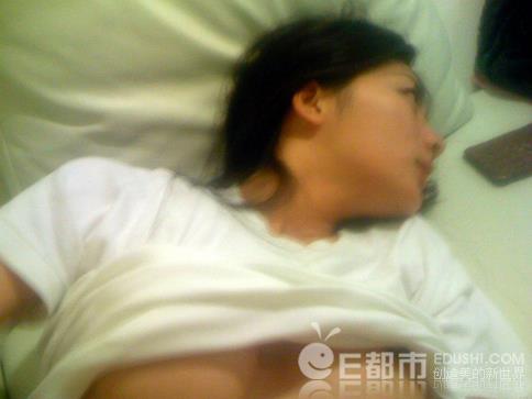 吴亚馨公开入浴照片 金巧巧舔功一流：李宗瑞迷案女主角名单(3)(点击浏览下一张趣图)