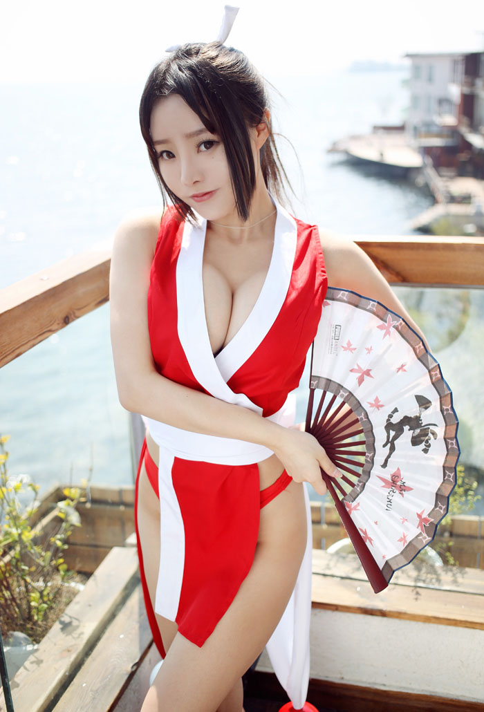 秀女郎柳侑绮不知火舞专题写真图片(2)(点击浏览下一张趣图)