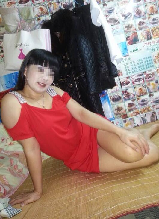 徐娘艳艳图片 美丽大姐照片：老徐娘下蹬露内图(7)(点击浏览下一张趣图)