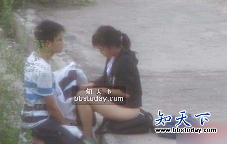 初中生早恋图片：偷吃禁果的女孩视频(7)(点击浏览下一张趣图)