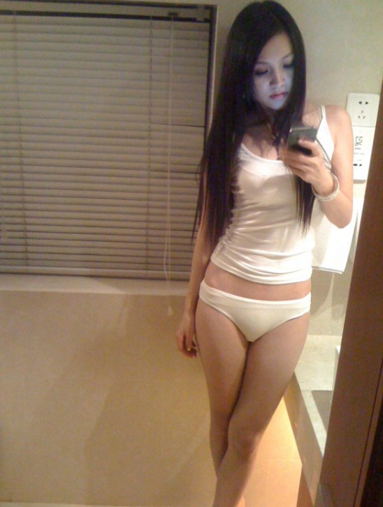 夫妻真实交友网站内部图：出租房换租妻完整版(4)(点击浏览下一张趣图)