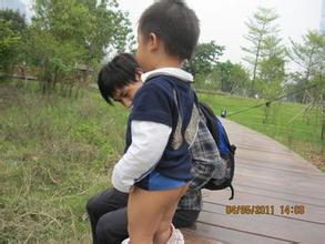 小男孩的小蛋蛋图片：小男孩的小机机图片(点击浏览下一张趣图)