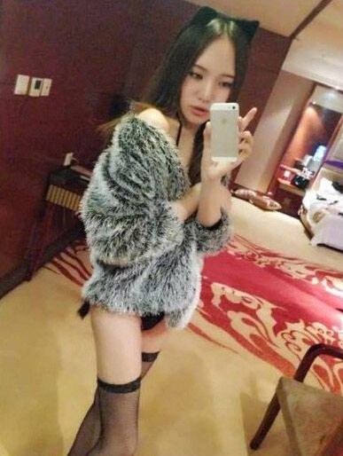 被弄的肿了起来 孙静雅卖肉视频图片(5)(点击浏览下一张趣图)