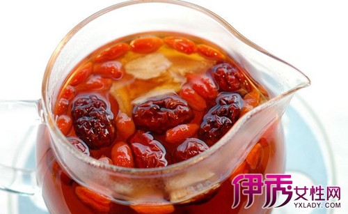 红枣枸杞泡水喝的功效(点击浏览下一张趣图)