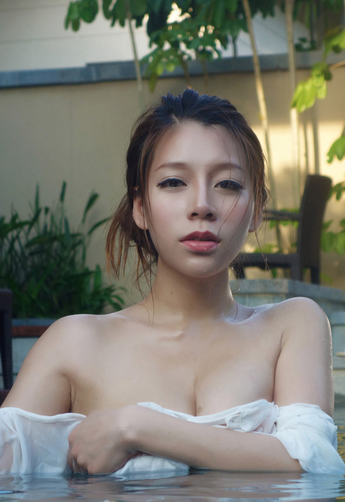 赵惟依2分46秒 赵惟依三亚旅拍合集尤果网vip图无圣光(2)(点击浏览下一张趣图)