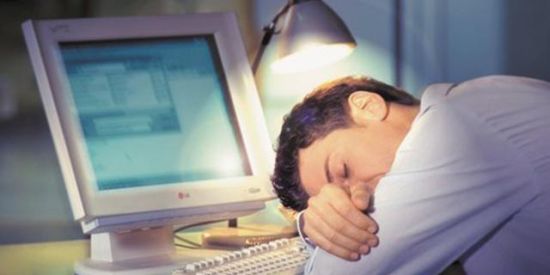 熬夜对男生的危害(点击浏览下一张趣图)