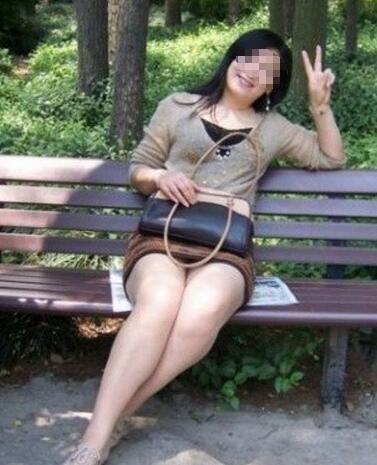 70后老徐娘图片欣赏 肥满徐娘图姜黎黎图片(4)(点击浏览下一张趣图)