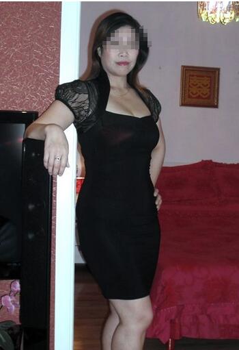 东北三省肥徐娘图 丰满白大腿熟娘图欣赏(5)(点击浏览下一张趣图)
