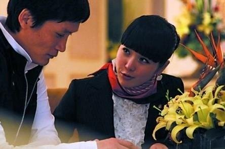 平安保险女业务员好上 卖保险女人图片 保险女业务员图片(点击浏览下一张趣图)