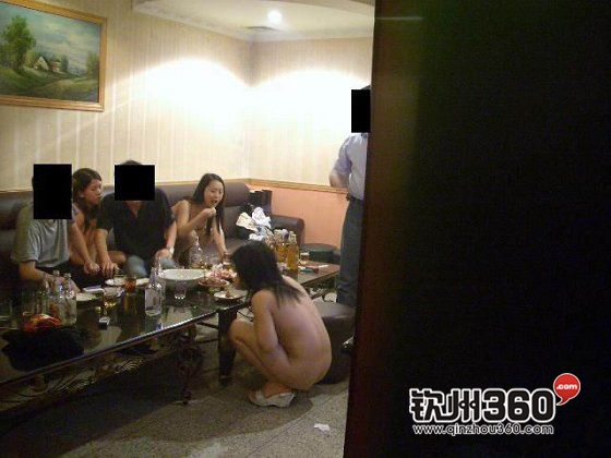 在酒吧陪客人睡图片 酒吧美女陪老板的视频(9)(点击浏览下一张趣图)