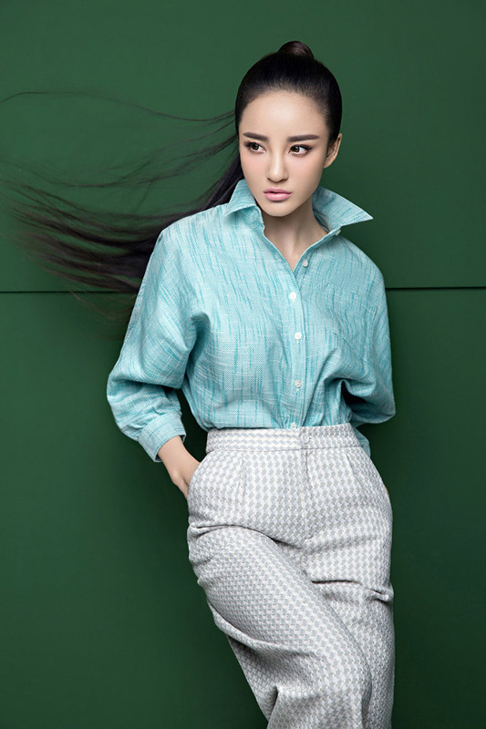 性感养眼美女图片(3)(点击浏览下一张趣图)