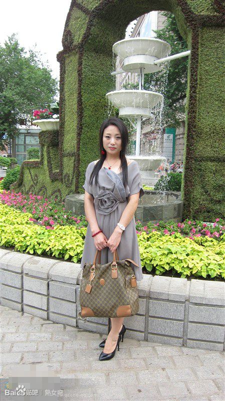 小蜗牛100张图片 小蜗牛1990蓝色衣 小蜗牛熟女系列393集(4)(点击浏览下一张趣图)