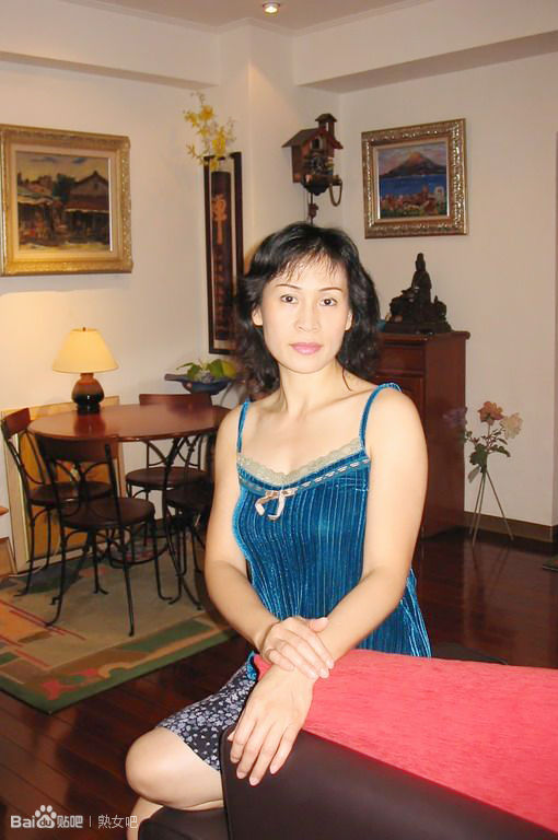 小蜗牛100张图片 小蜗牛1990蓝色衣 小蜗牛熟女系列393集(6)(点击浏览下一张趣图)