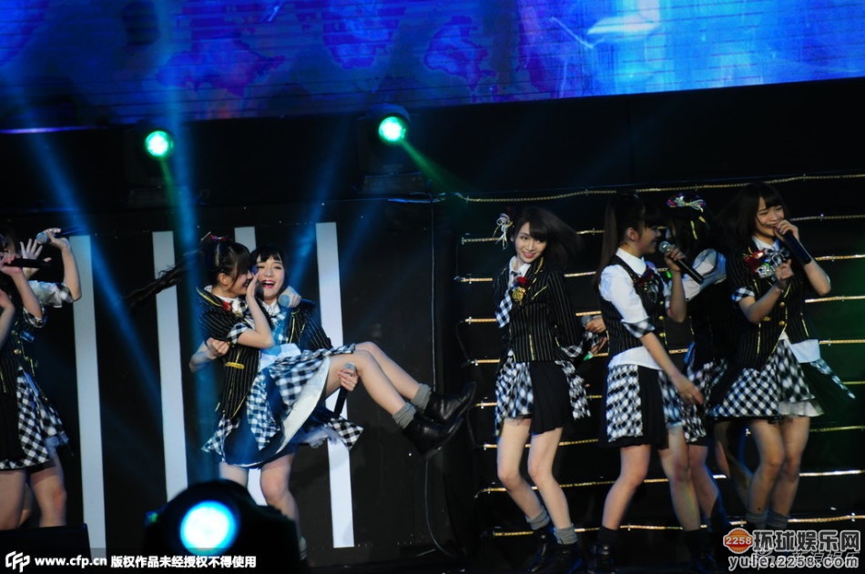 全员加速中鞠婧祎露底 snh48鞠婧祎露底 鞠婧祎公主抱露底(点击浏览下一张趣图)
