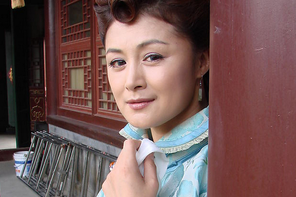 于月仙和赵本山睡觉 于月仙年轻时照片(点击浏览下一张趣图)