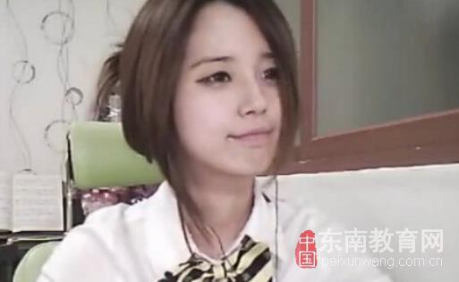 斗鱼曼玉扒衣图片原图 斗鱼mini护士服视郭频(5)(点击浏览下一张趣图)