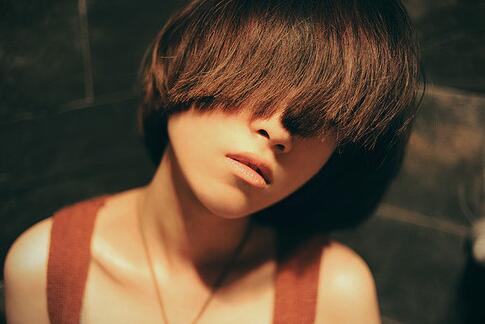 结婚后却爱上另一个人 己婚女儿报答我(点击浏览下一张趣图)