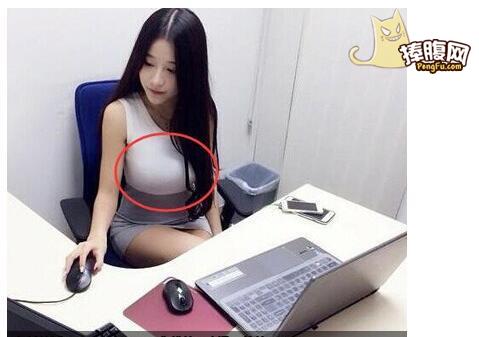 爆乳尺度的秘书，老板好性福(点击浏览下一张趣图)