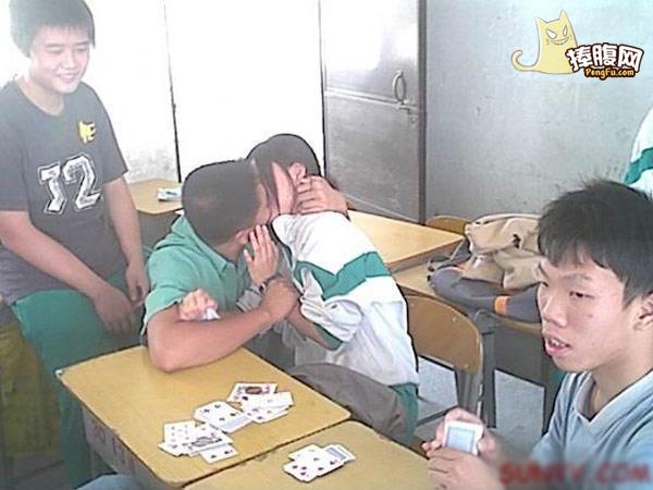 这个美女，是我今天斗地主赢来的(点击浏览下一张趣图)