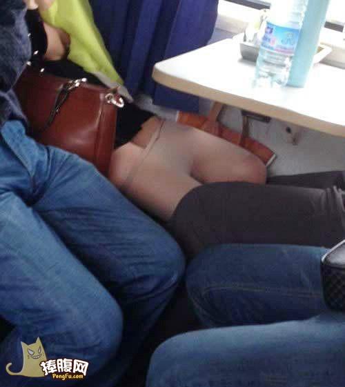 .我该告诉她吗？(点击浏览下一张趣图)