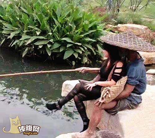 钓鱼的时候玩啪啪啪么(点击浏览下一张趣图)