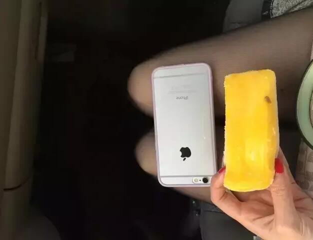 躲过了A4腰，又来iphone6腿，是不是该运动了？(2)(点击浏览下一张趣图)