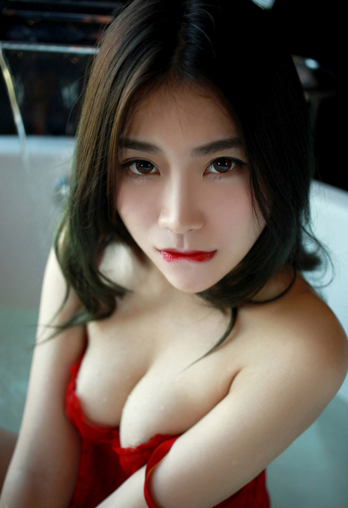 唐伯虎鸳鸯秘谱图 唐伯虎十大侍女图(2)(点击浏览下一张趣图)