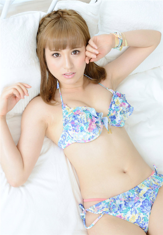 鹿晗小说吧甜文婚后文 鹿晗世勋厨房h文 朴灿烈小黄文(14)(点击浏览下一张趣图)