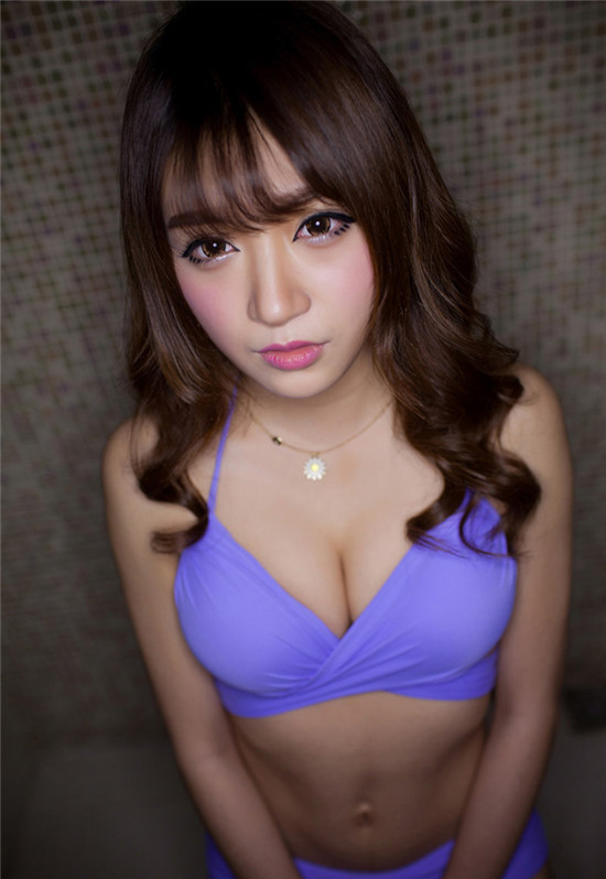 恋母情结吧图片 美女照片50张同一个人妈妈相片吧(3)(点击浏览下一张趣图)