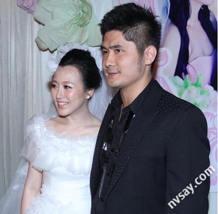 潘长江女儿潘阳身高多少(点击浏览下一张趣图)