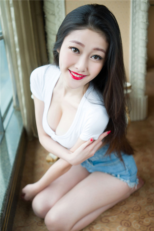 小男孩的小鸡百度图册 小男孩的小鸡被咬图片 小明摸了小红小鸡(2)(点击浏览下一张趣图)