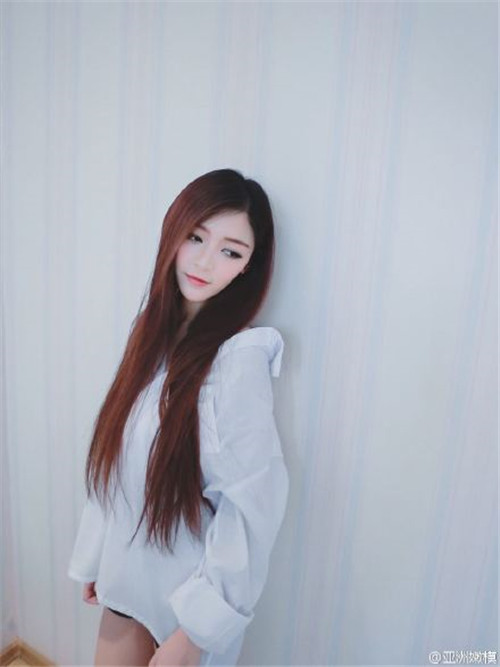 公交车的春光图片欣赏 美女女菜菜市场春光图(4)(点击浏览下一张趣图)