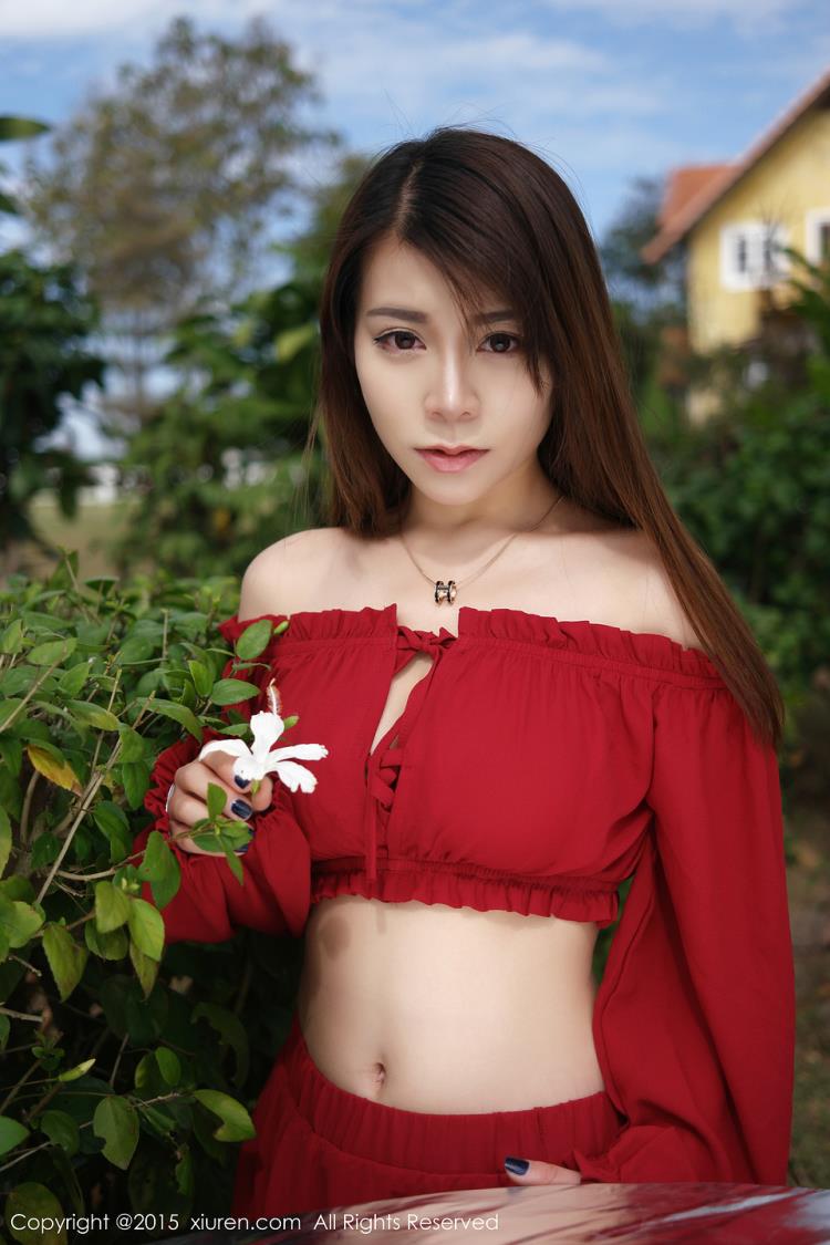 Vetiver嘉宝贝情趣内衣性感写真(7)(点击浏览下一张趣图)