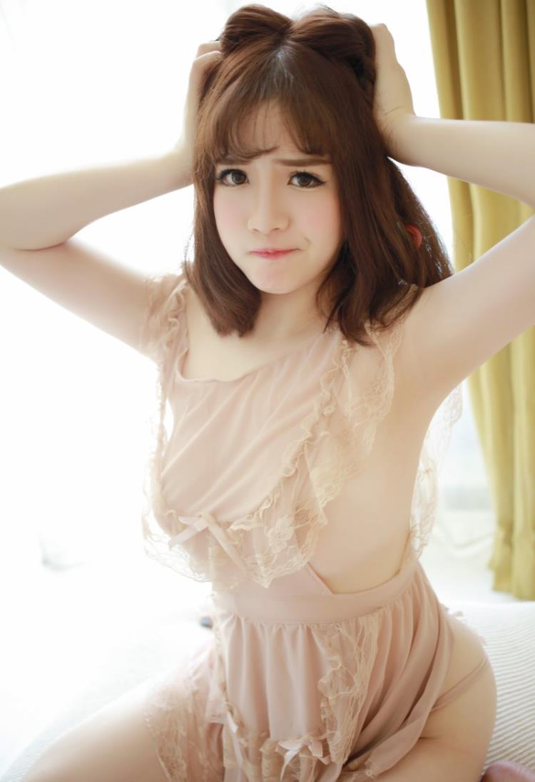嫩模徐cake巨乳美腿私房性感写真(3)(点击浏览下一张趣图)