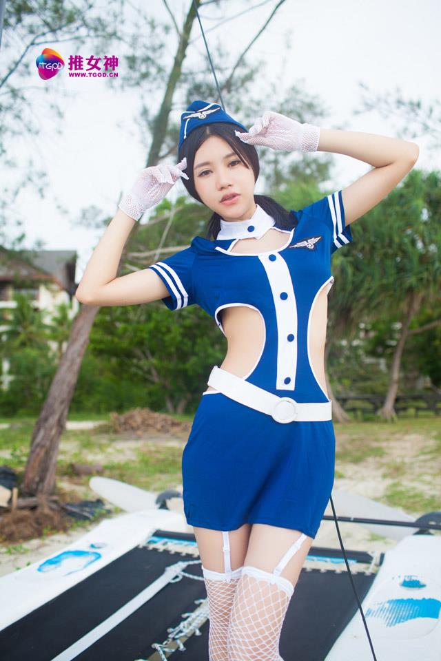 性感美女海军制服诱惑性感惹人醉(点击浏览下一张趣图)