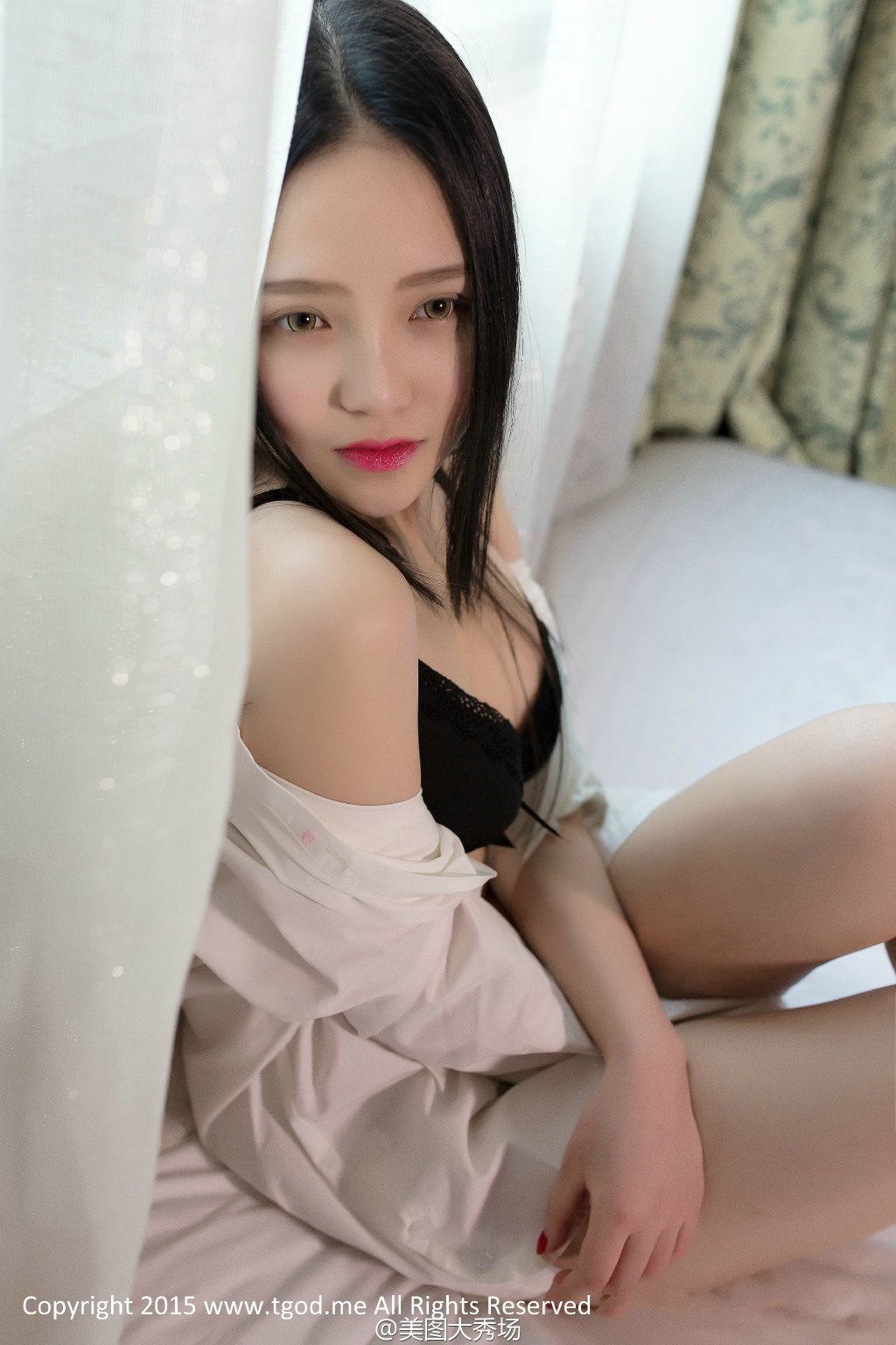 红唇美女私房人体艺术性感写真(7)(点击浏览下一张趣图)