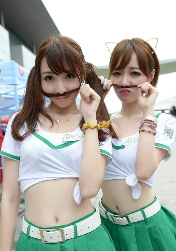性感嫩模鲜嫩露脐装大长腿写真(7)(点击浏览下一张趣图)