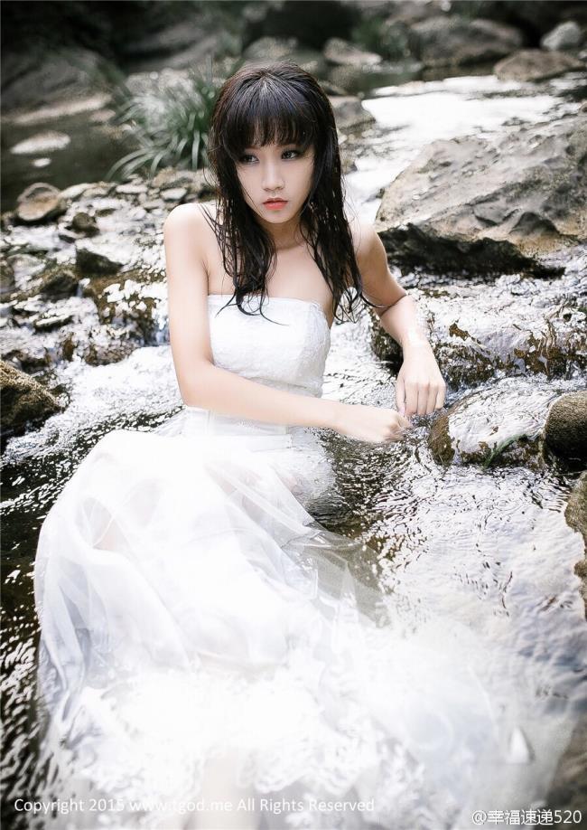 性感美女户外湿身诱惑写真图片(7)(点击浏览下一张趣图)