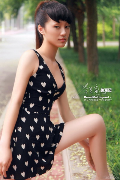 校花乞丐摄影楼图片欣赏 慕柔雪慕雨跟乞丐后续 校花被老乞丐插怀孕(点击浏览下一张趣图)
