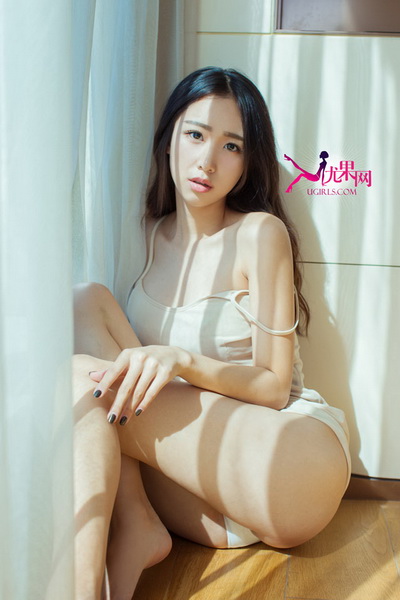 中国人骚扰金发 金发美女被掀裙 深圳街拍金发美女图片欣赏 (5)(点击浏览下一张趣图)
