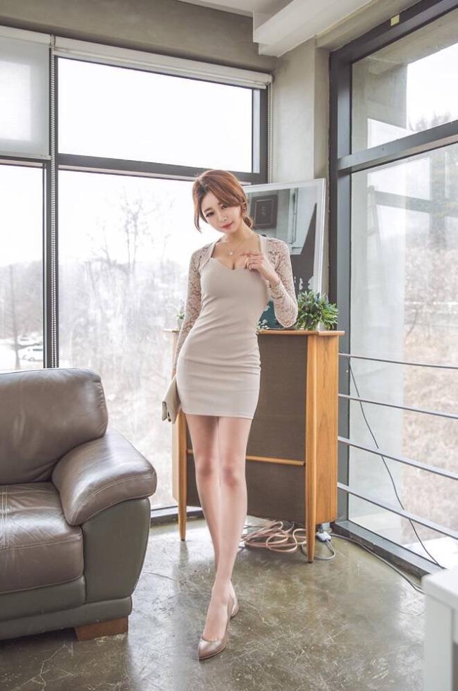 身材极好的极品丰满美女气质迷人写真(6)(点击浏览下一张趣图)