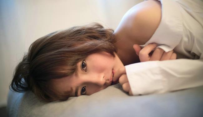 清纯短发性感女孩文艺写真图片(8)(点击浏览下一张趣图)
